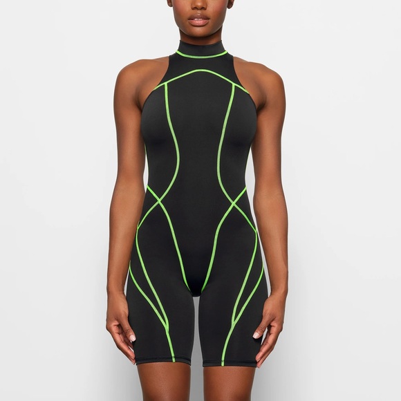 SKIMS Pants - NWT Skims Moto Contour Mock Neck Onesie ONYX Neon Green Piping Romper XS RARE